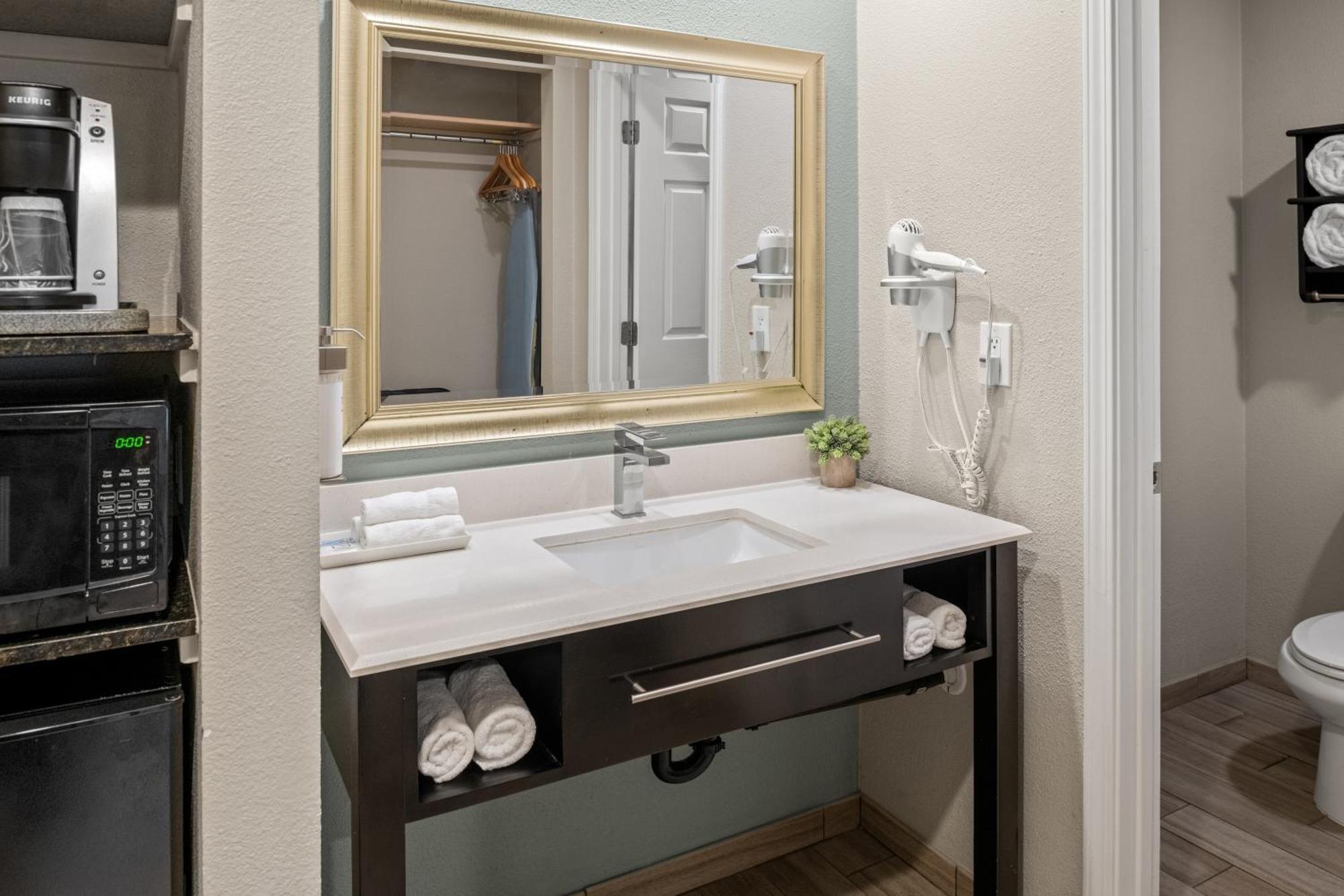 Yosemite Westgate Hotel 3*